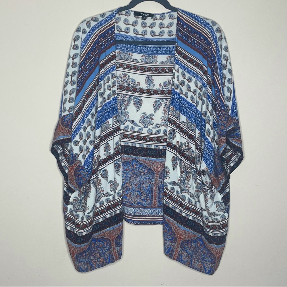 Intro 100% Rayon Kimono Size Small !!Needs Repair!!